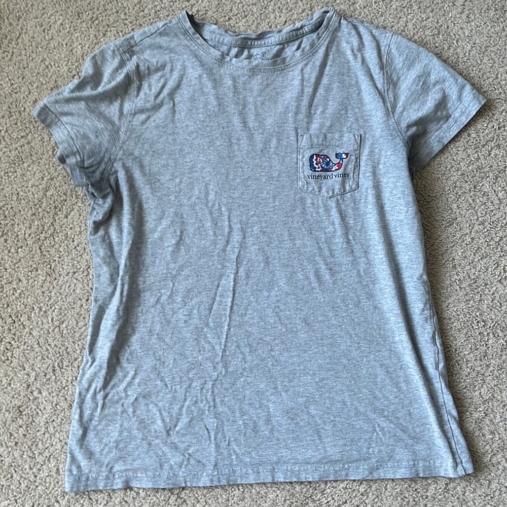 💚Vineyard Vines USA T-Shirt - Picture 2 of 5
